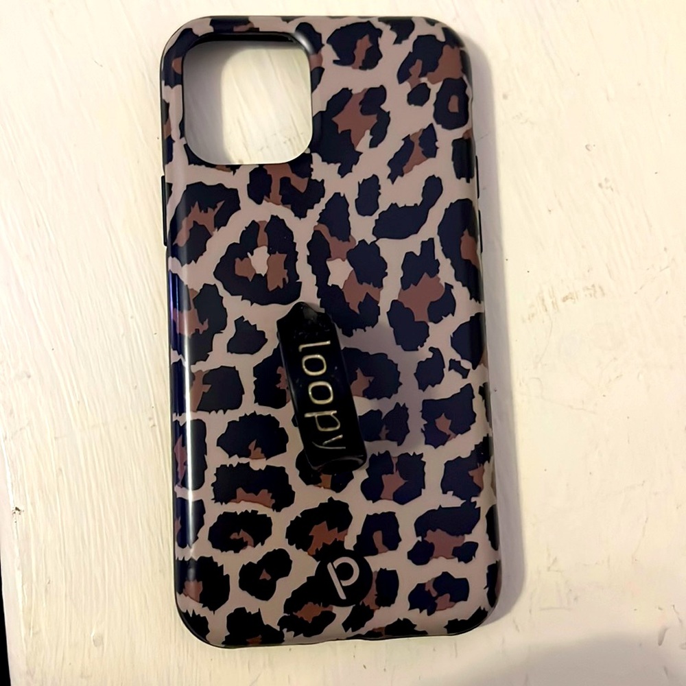 Leopard Loopy iPhone 11 Pro
